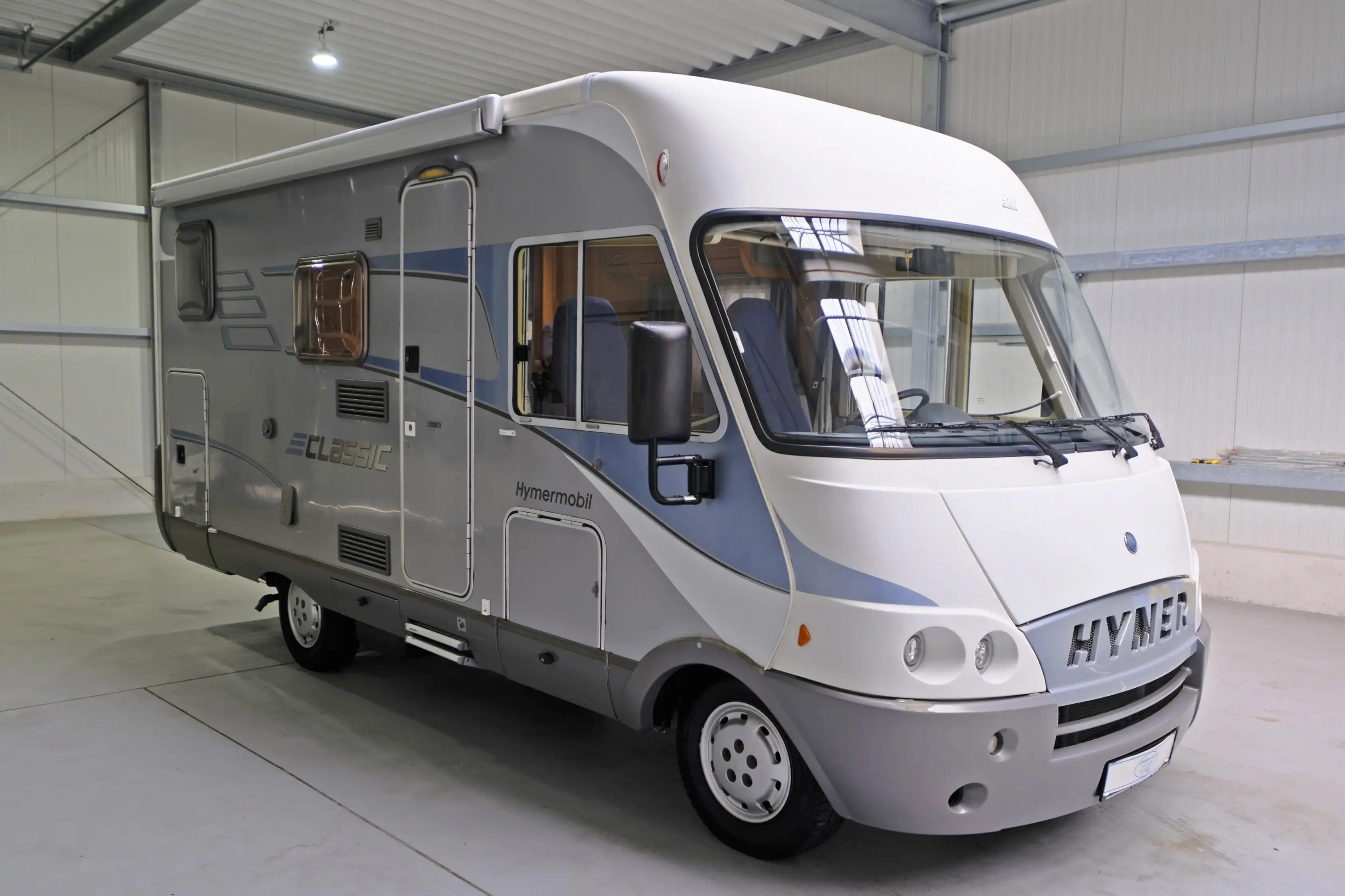 HYMER-ERIBA B 504 Classic/2.Hand/Festbett+Hubbett/Garage/Markise/Klimaanlage/Finanzierung möglich